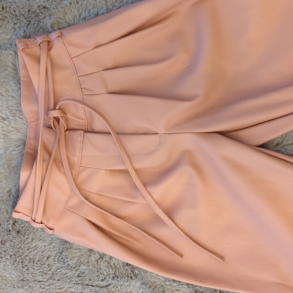Pink faux leather pants - Picture 2 of 2